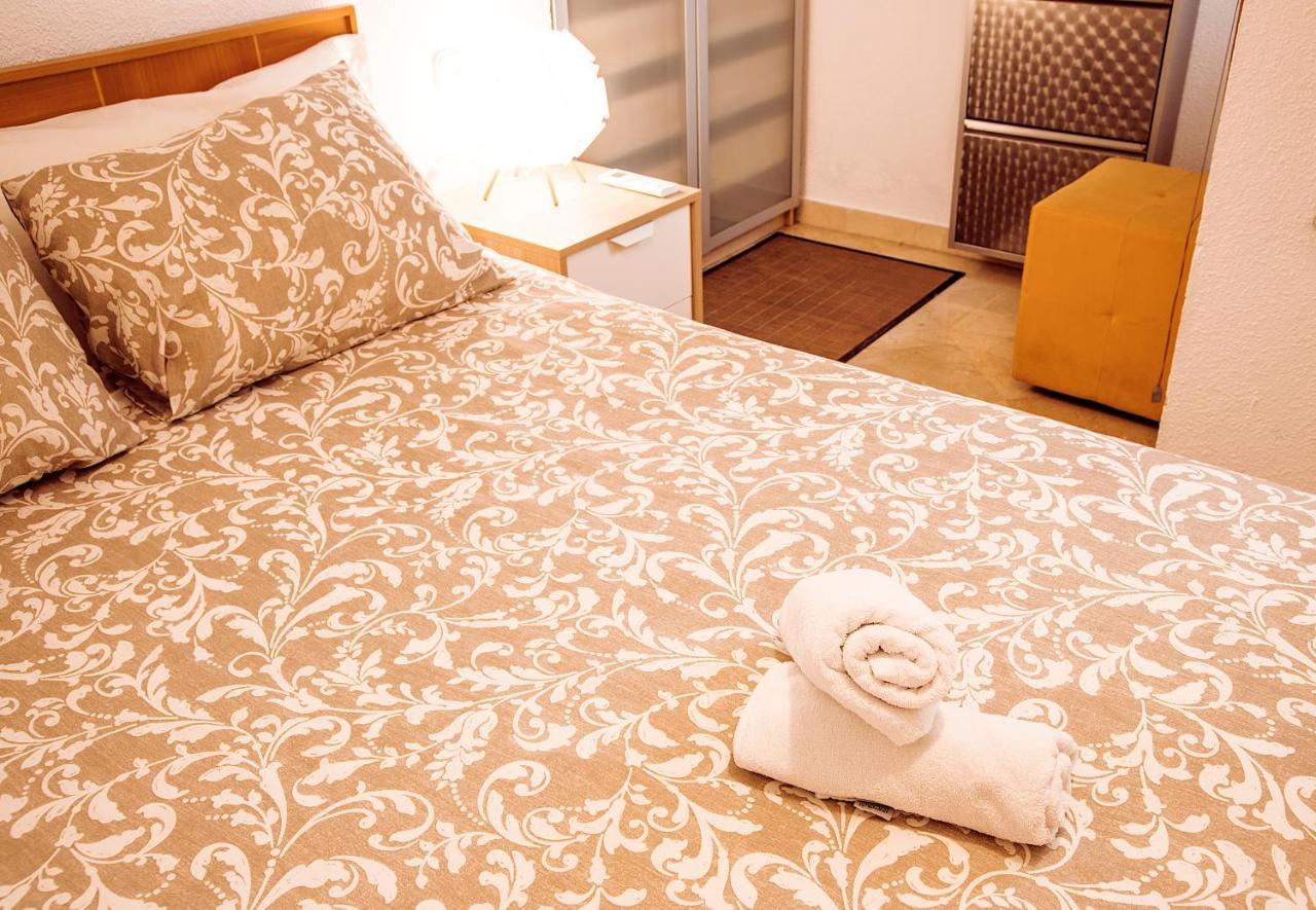 RentalSevilla Precioso apartamento reformado en la Alameda Exterior foto